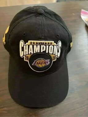 New Era Los Angeles Lakers Black & Gold Champions Cap